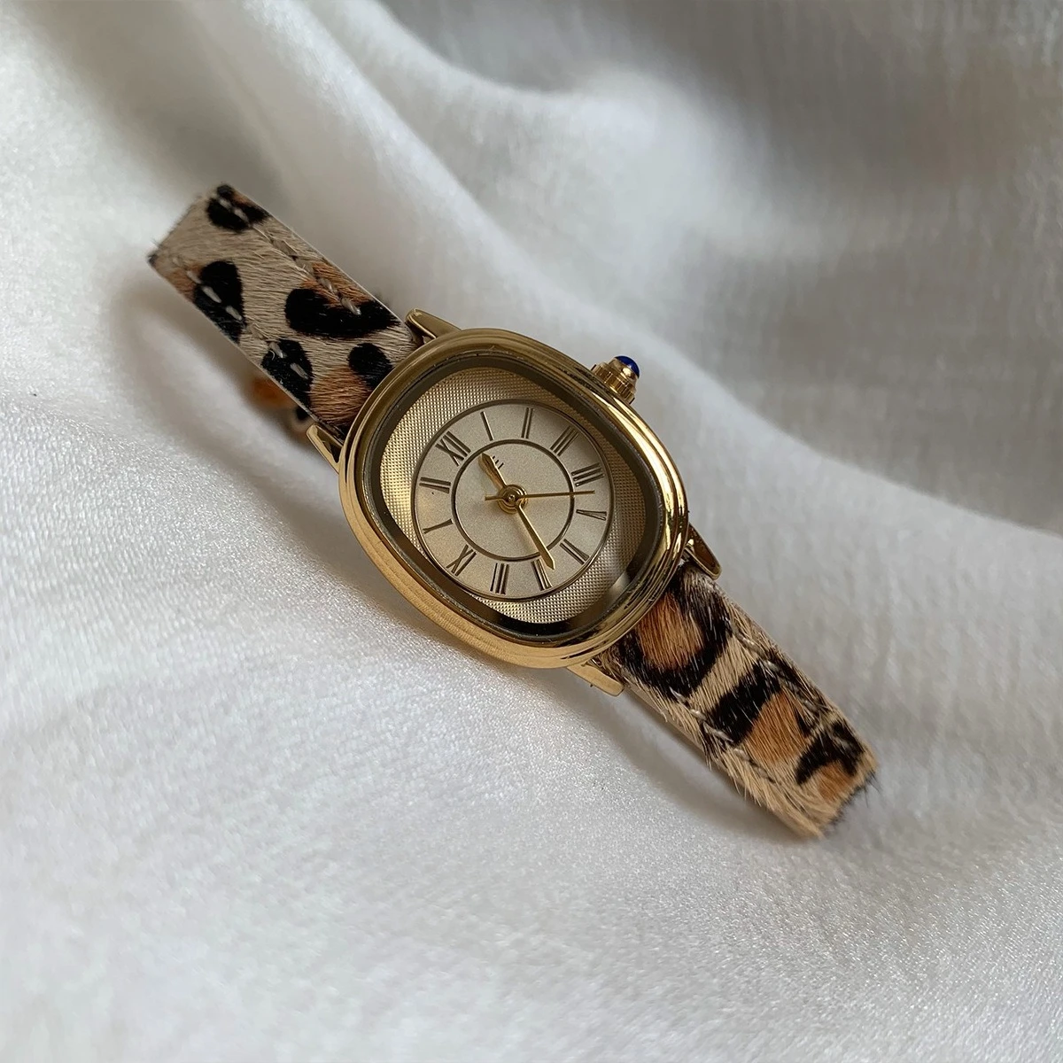 Leopard print square niche atmospheric trend personality fashionable belt quartz watch