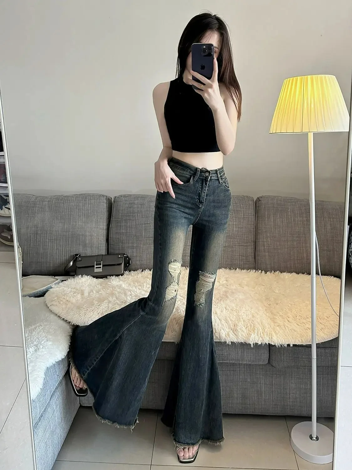 

Women's Spring, Autumn, and Winter Fashion Retro Elastic Slim Fit Slim Pants with Broken Holes and Large Fish Tail Flare Jeans