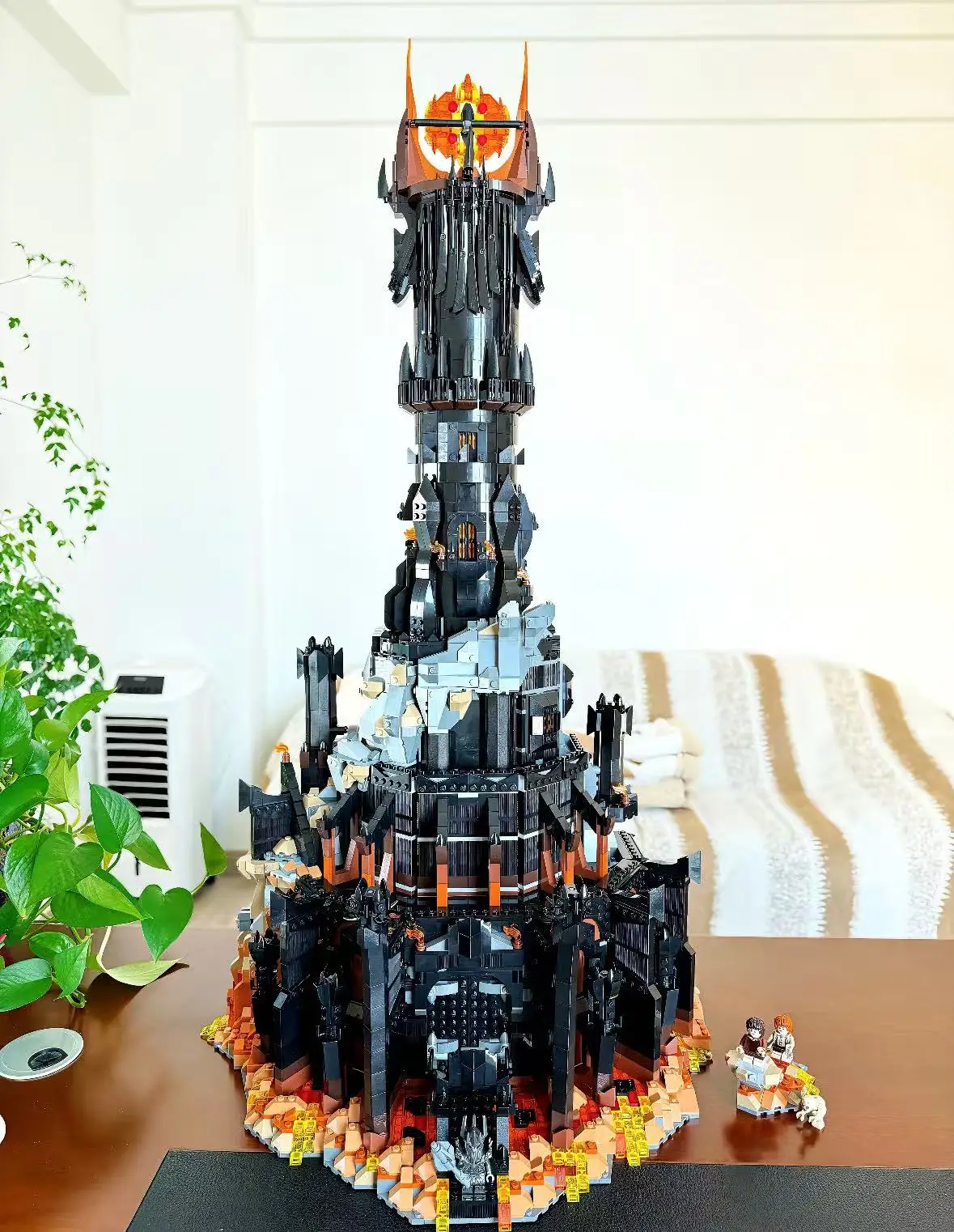 2025 neue 10333 Schwarz Turm Dark Modell Bausteine Kit Ziegel Kreative MOC Spielzeug für Jungen Erwachsene Geburtstag Geschenke 5471 stücke