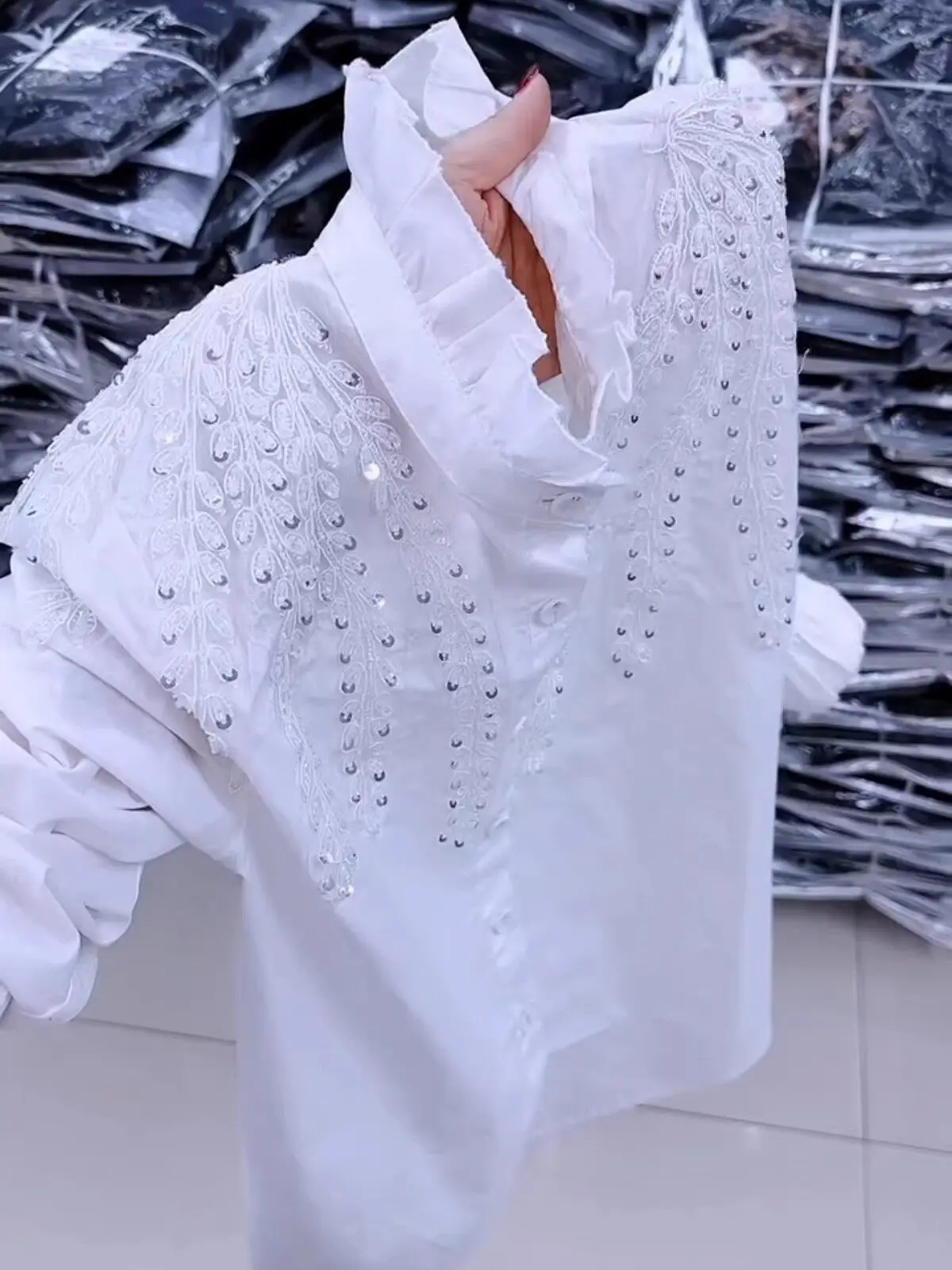 

Элегантная женская блузка с длинным рукавом, с блестками и узором под дерево, в индустриальном стиле, весенняя модная, омолаживающая, трендовая, с эффектом антивозрастного эффекта