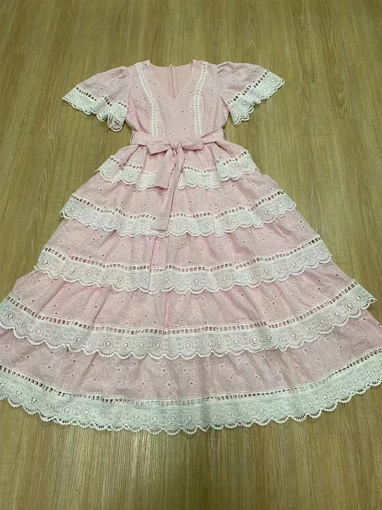 Seqinyy elegantes rosa Kleid Sommer Frühling neues Modedesign Flare Ärmel V-Ausschnitt Stickerei aushöhlen Spitze Vintage Urlaub