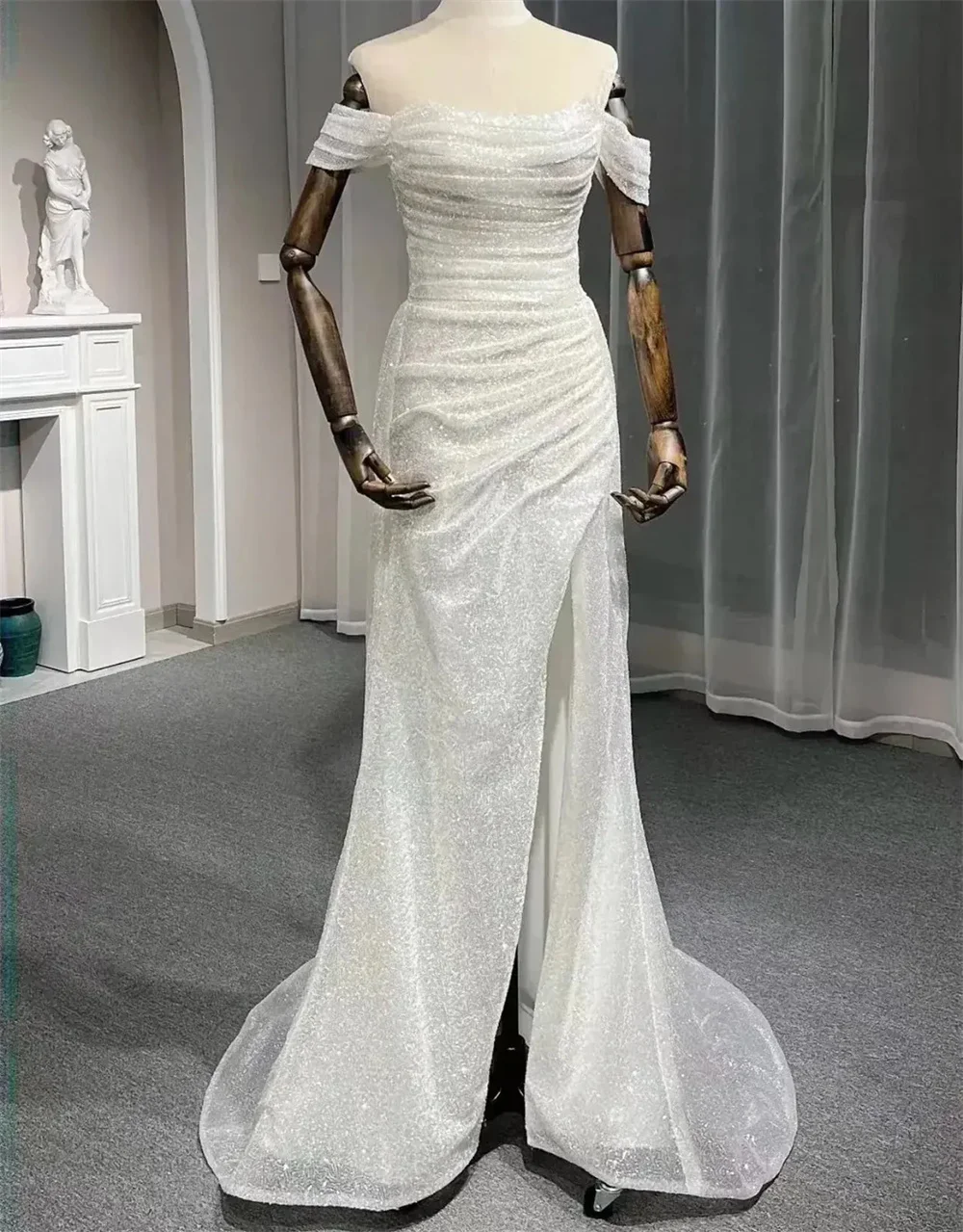 Tokyo Customized White Off the Shoulder Wedding Dresses Sleeveless Court Train Bridal Gowns 2025 Elegant Mermaid Wedding Gowns
