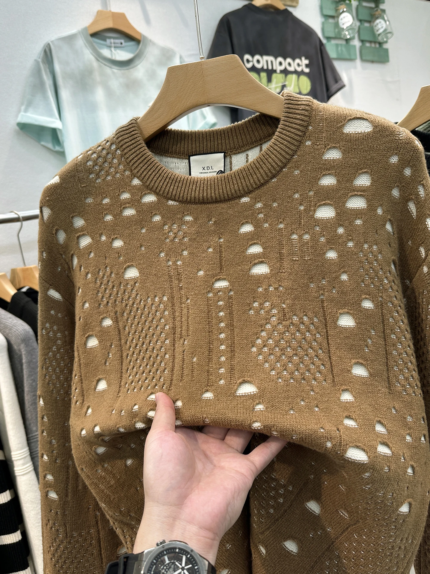 

Men's Knitted Sweater Winter Inner Wear Casual American Sle Hole Design High End Casual Long Sve round Ne Sweater