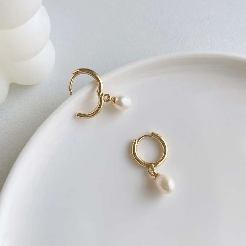 Exquisite Gold Color Circle White Baroque Pearls Dangle Earrings For Women Simple Design Young Girls Party Wedding Jewelry