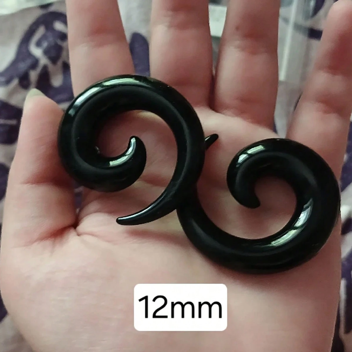 1 Pair Women Men Acrylic Black White Spiral Ear Plugs Ear Tapre Stretcher Ear Tunnel Expanders Starter Ear Piercing Body Jewelry