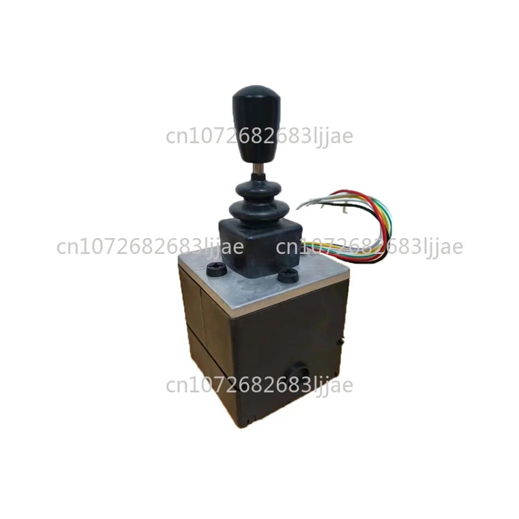 

Новый джойстик-контроллер 155B4212 (1 шт.) для строительной техники Danfoss