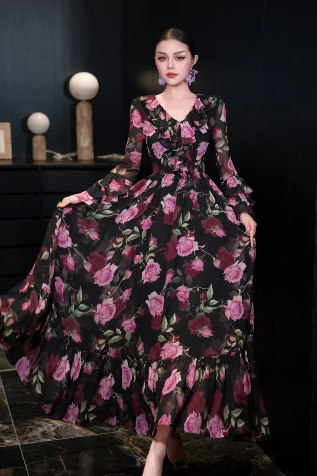 الربيع والصيف جديد الخامس الرقبة تقسم تكدرت نسيج الشيفون الطباعة مع رومانسية النمط الفرنسي الطبقات الأصفاد المرأة فستان طويل #4