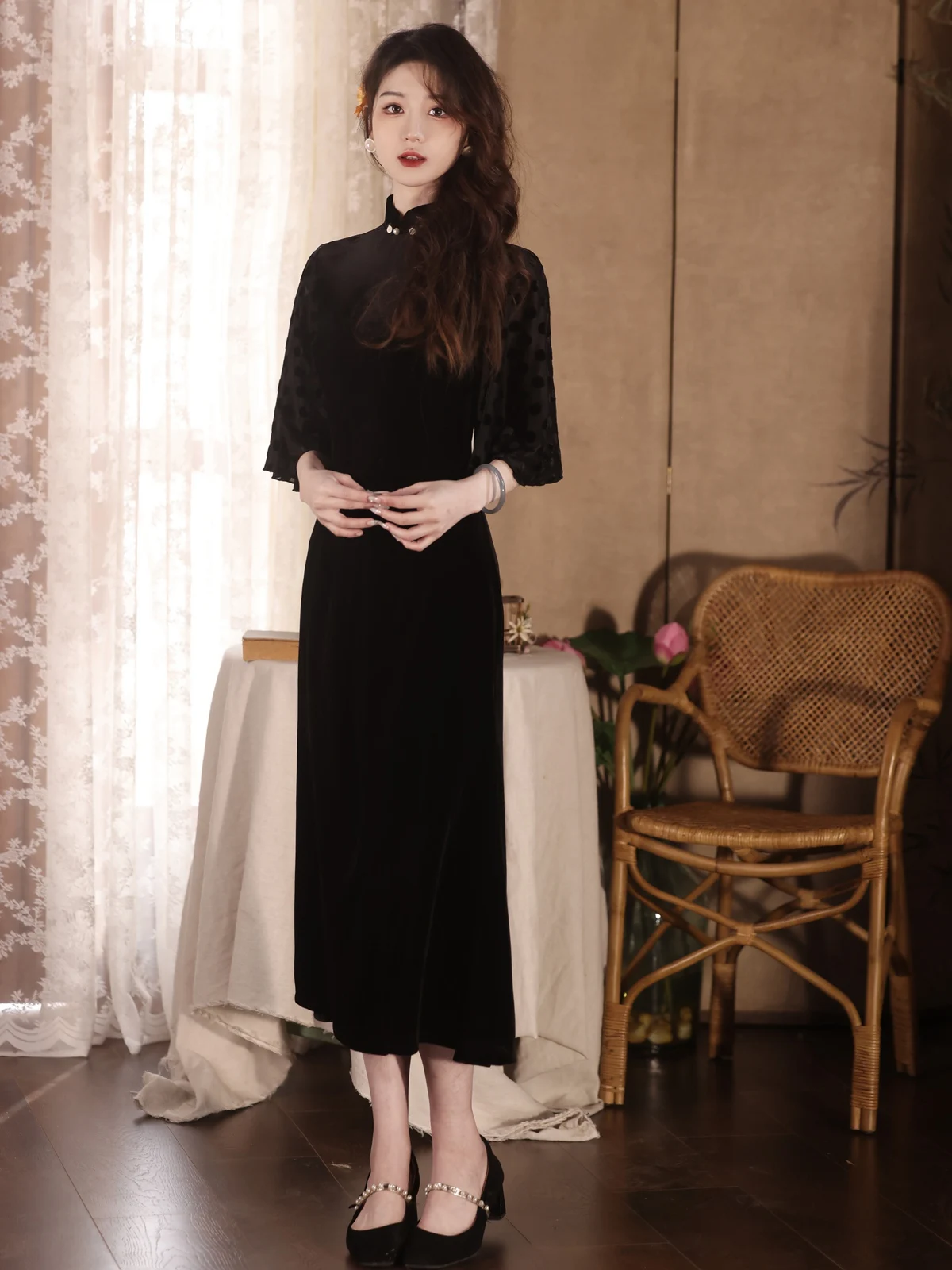 Young Elegant Black Velvet Inverted Big Sleeve Cheongsam Spring and Summer New Chinese Style Short Daily Wearable