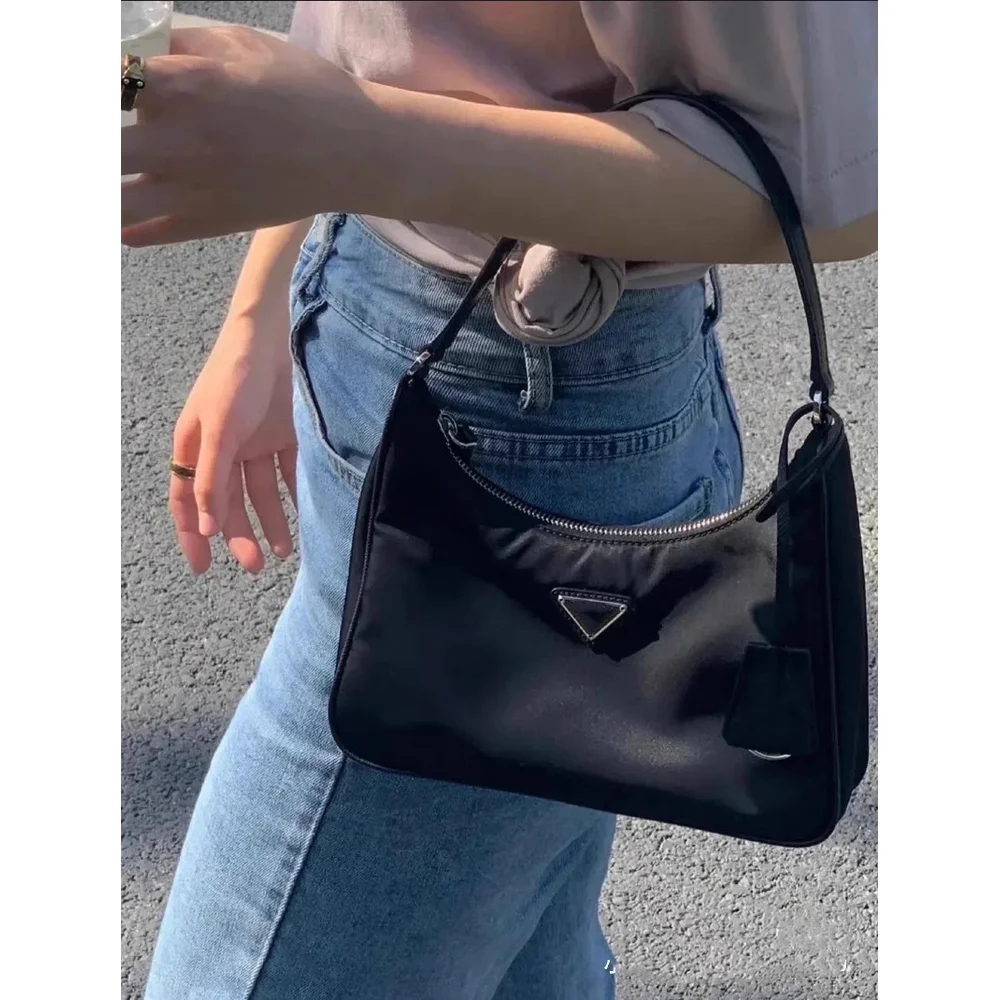 Trendy underarm bag, exquisite handbag, shoulder bag, waterproof, vintage nylon bag, high-end and niche