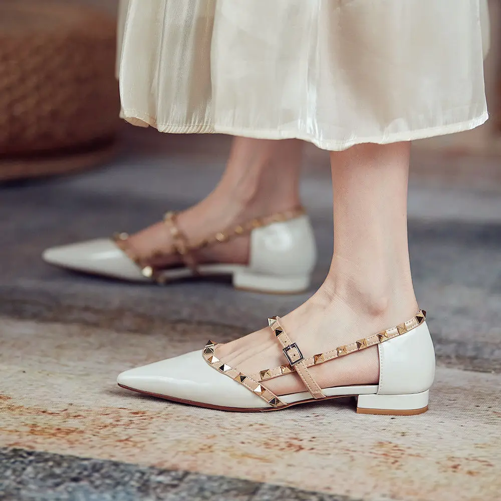 New Pointed Rivet Sandals Ankle Strap Cut Out Studded Rockstud Patent Leather Rivet Flat T-Strap Buckle Walking Soft Women Shoes