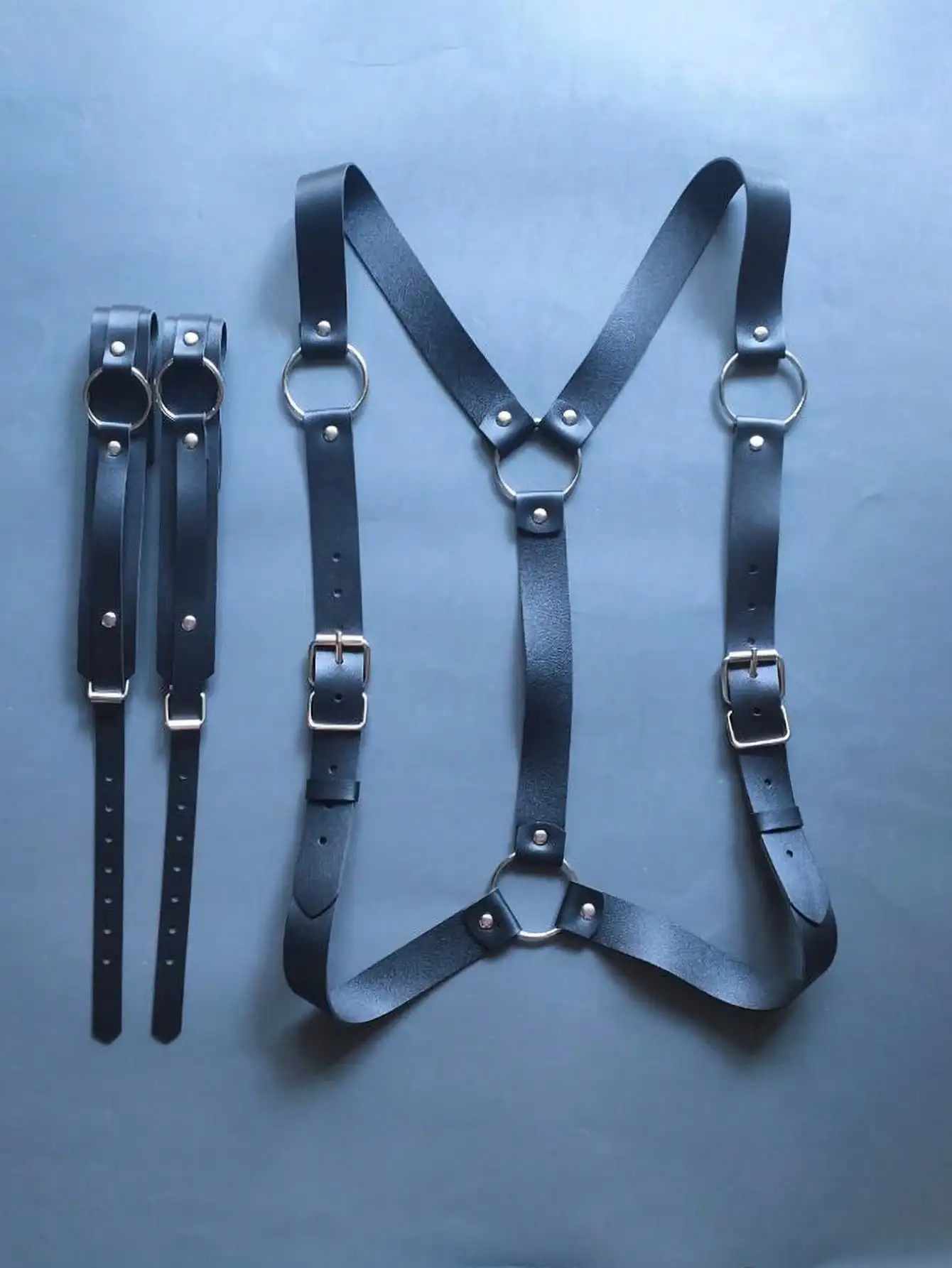 Men's Retro Style Adjustable Strap PU Leather Fashion Stage Performance Strap with Armband Set Personalized Dressing