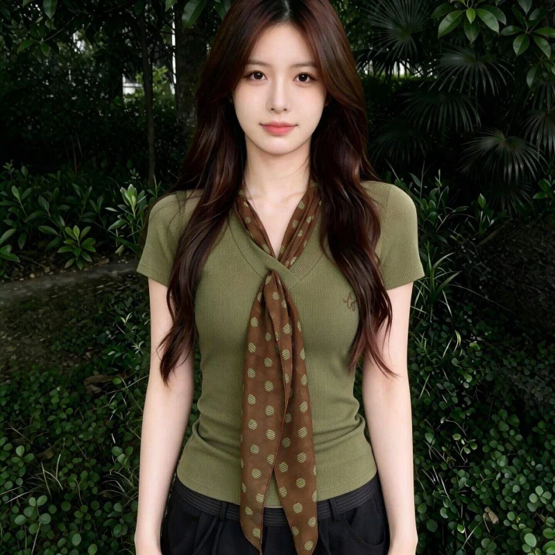 Women Summer Green Unique Tie Detail Polka Dot V Neck Short Sleeve T-Shirt Structured Shoulder Girl Flattering Fashion Top