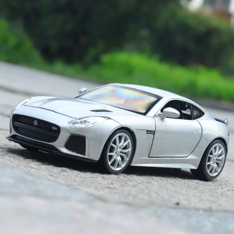 

Home Decoration Simulation Exquisite Diecasts & Toy Vehicles F-TYPE SVR Supercar RMZ city 1:32 Alloy Car Model Gift For Children