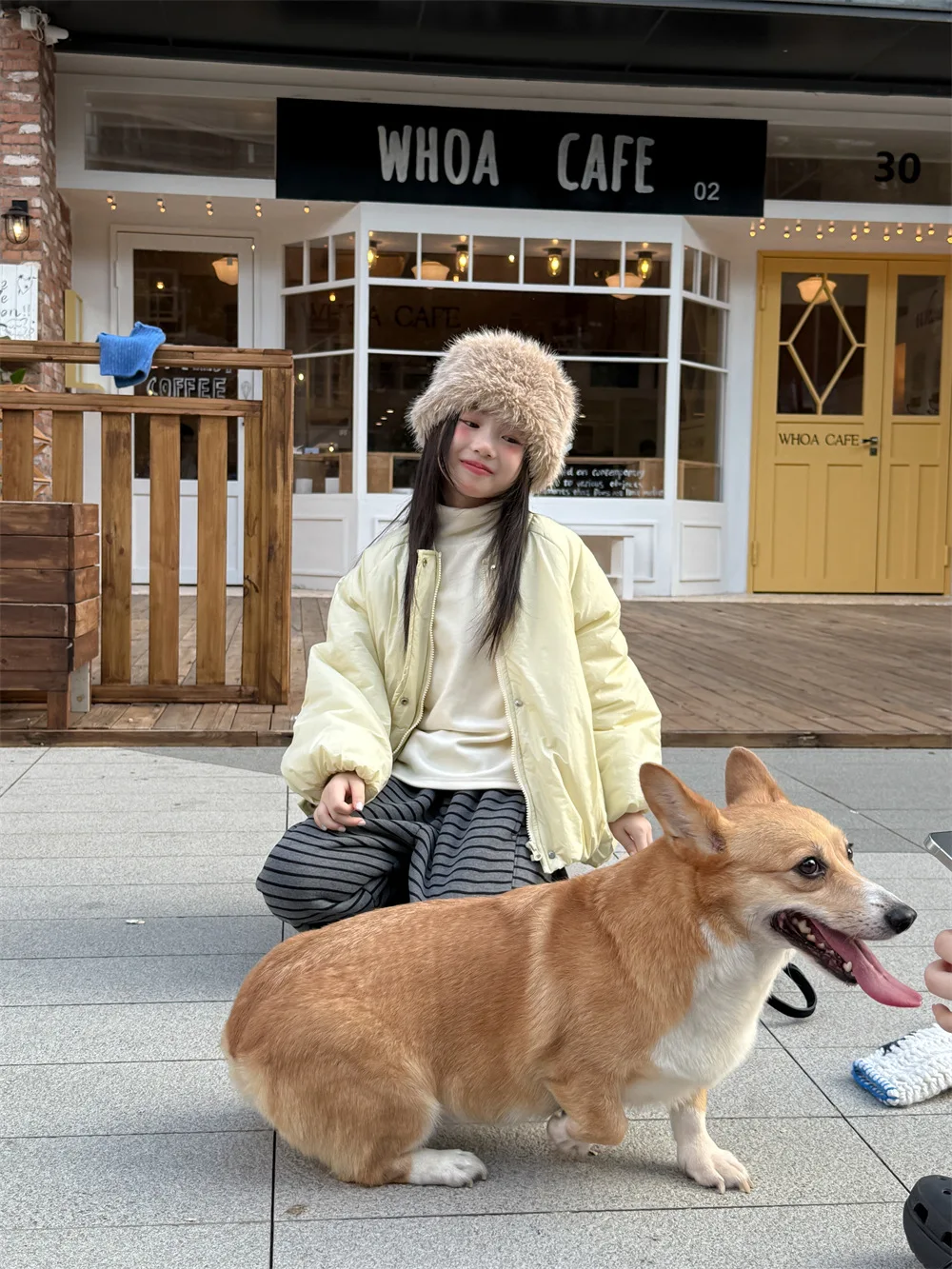 الفتيات ملابس قطنية 2025 الخريف والشتاء ملابس الأطفال الجديدة الكورية نمط فتاة طفل صافي اللون سميكة منتفخ ملابس قطنية