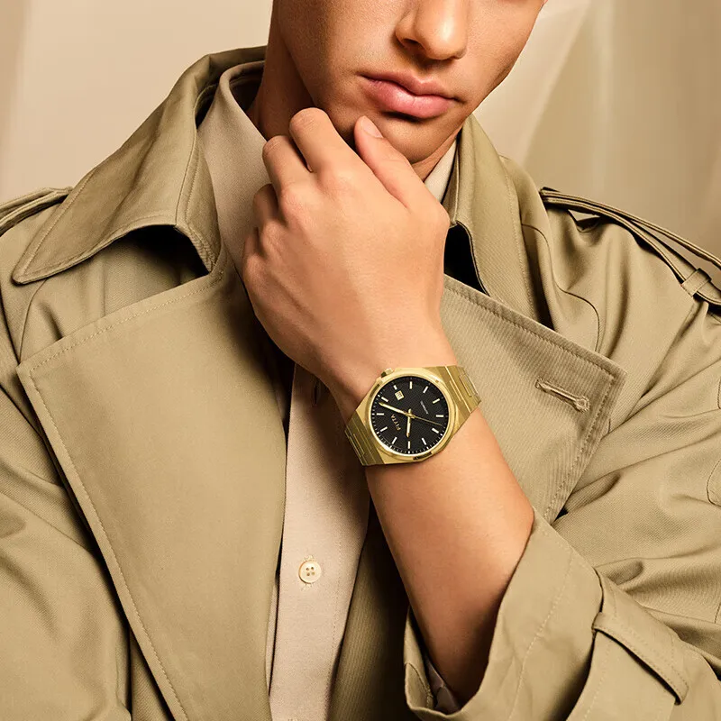 ساعة ميكانيكية للرجال من Fiyta بتصميم ذهبي قديم وساعات عمل عصرية مضيئة للرجال