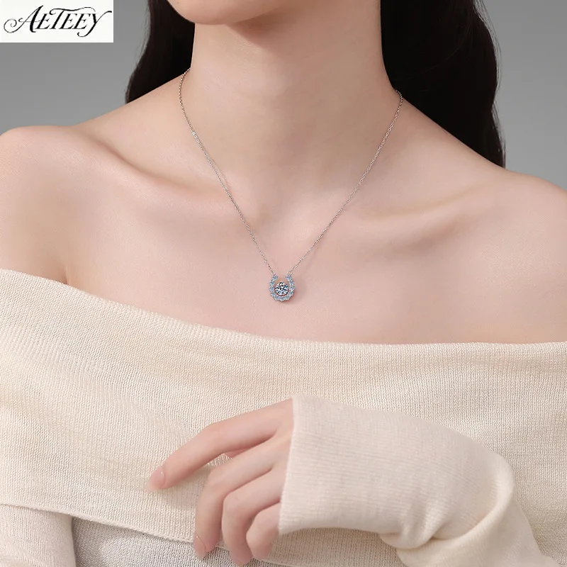 AETEEY S925 Silver Dynamic U-Shape 1ct Moissanite Pendant Necklace Elegant Women Clavicle Jewelry