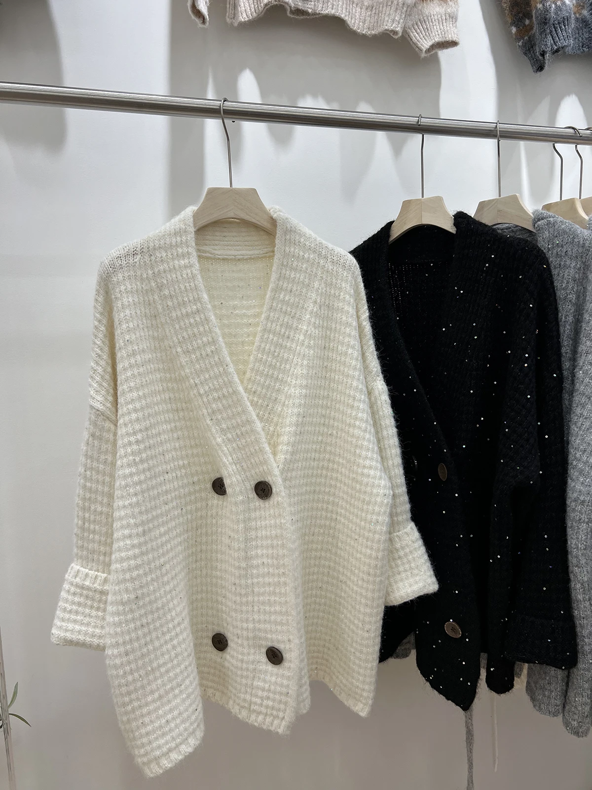 

Корейский ленивый длинный v-образный вязаный открытый кардиган с двойной пуговицей, женский свободный свитер с блестками, пальто, топ, тепло, подогрев