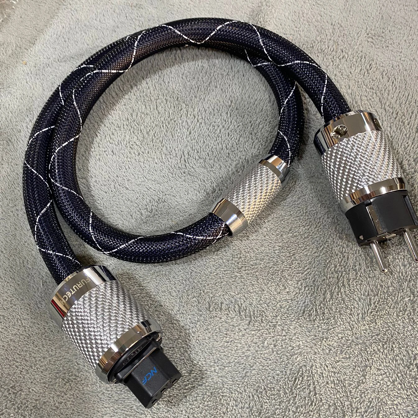 HiFi Furutech Nanoflux-18 Stromkabel FI-E50 FI-50 (R) Stecker Schuko Fever Audiokabel OCC Rhodium Kohlefaser EU/US C15 Stecker