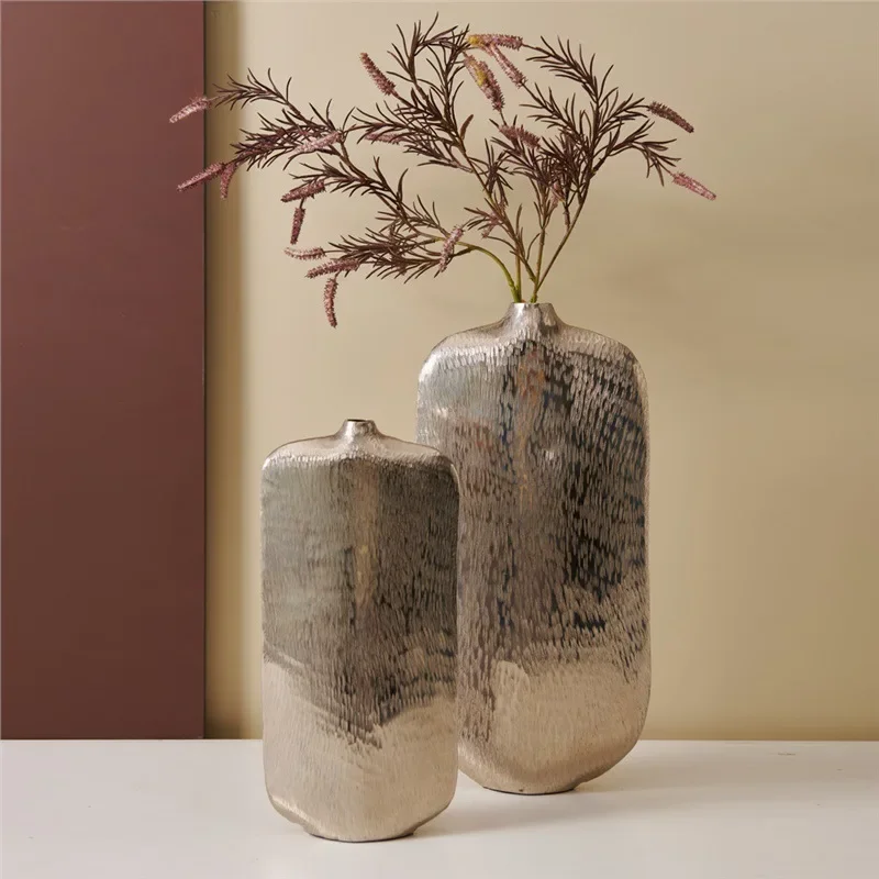 aluminum jug-shaped color flower device, living room desktop light luxury decoration, high-end metal small mouth vase