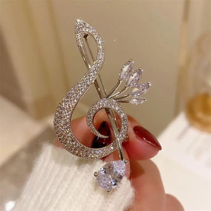 CC Trendy Brooch Musical Note Shape Shining Scarf Clasp Full of Zirconia Corsage Micro Inlaid Korea Style Suit Pins Jewelry B254