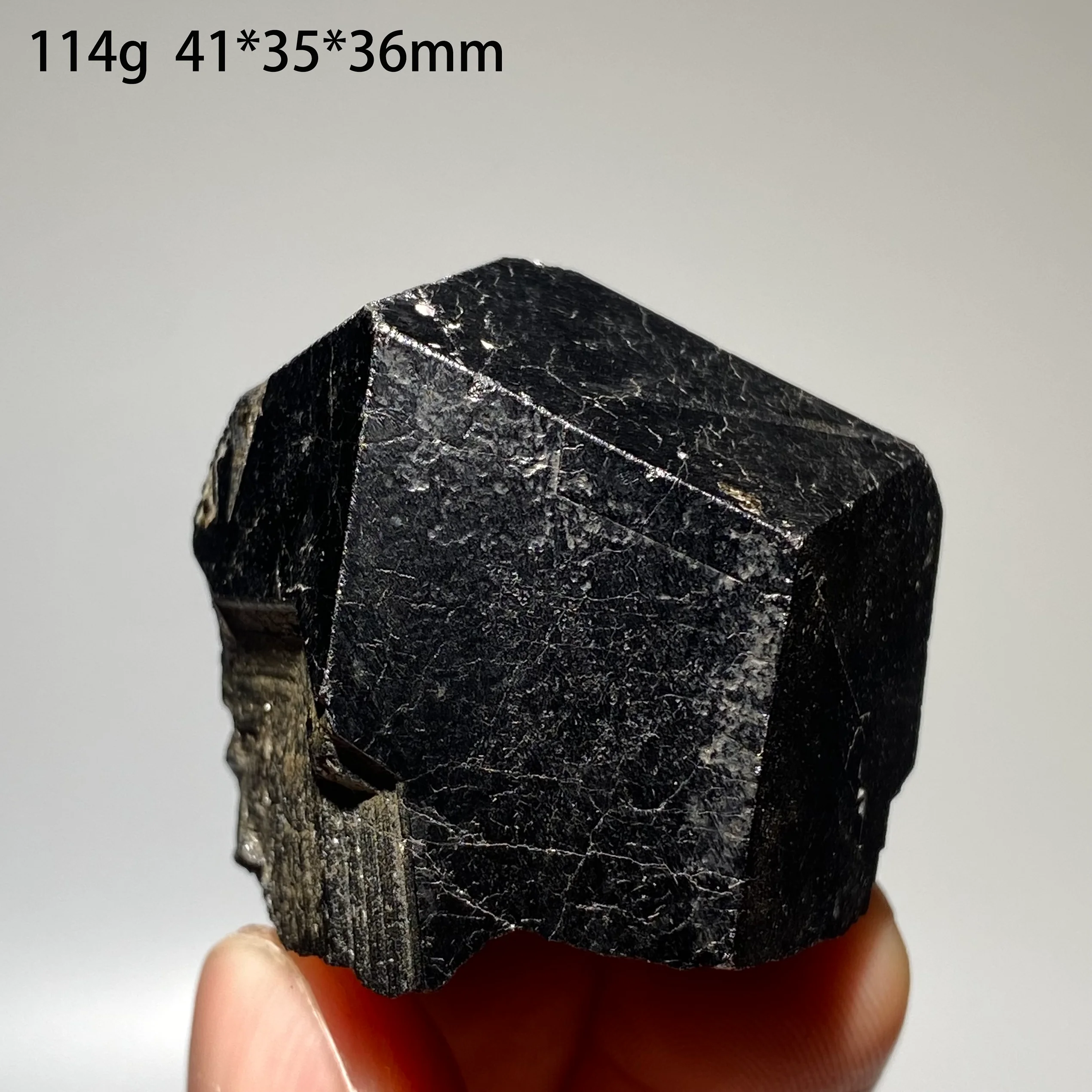 Natural Magnetite Mineral Sample Raw Stone for Teaching Energy Experiment Meditation Home Decoration Gift