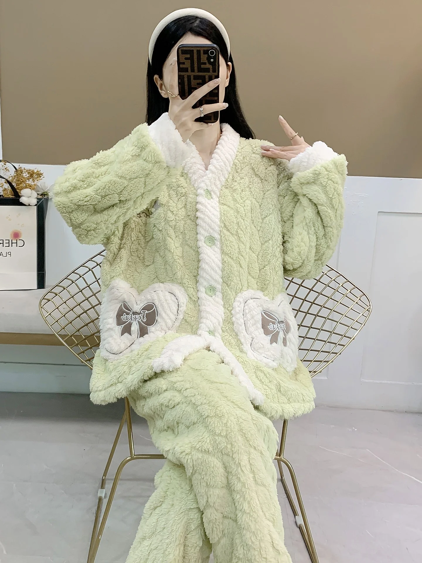 女性用コーラルフリースパジャマ厚手のフランネルホーム服セット暖かい豪華な秋冬グリーンホーム服屋外に適しています
