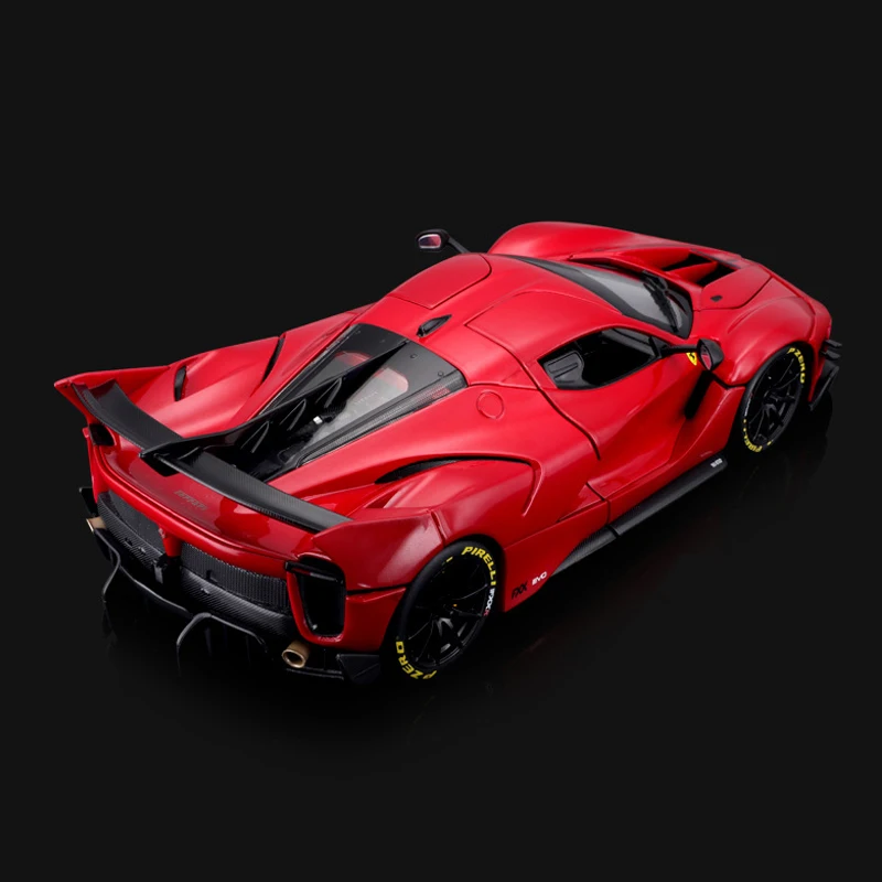 Bburago-Modèle de voiture Ferrari FXX K EVO Smile en alliage moulé sous pression, véhicules à collectionner, jouets pour adultes et enfants, 1:18