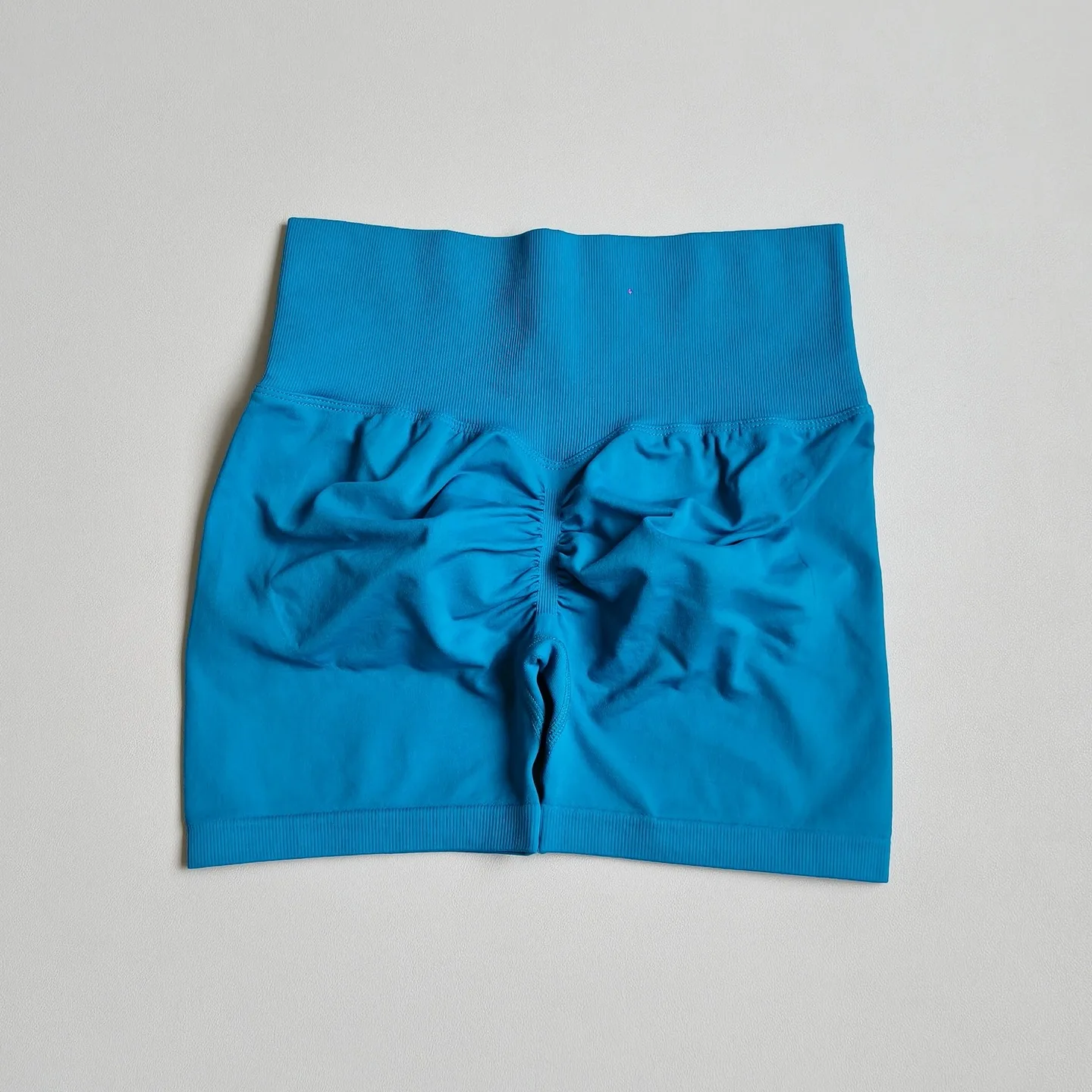 Hochelastische Fitness-3/4-Hose, stoßdämpfende, pfirsichförmige, figurformende Hose, eng anliegende Fitness-Shorts mit Bauchkontrolle für Damen – Detail 15