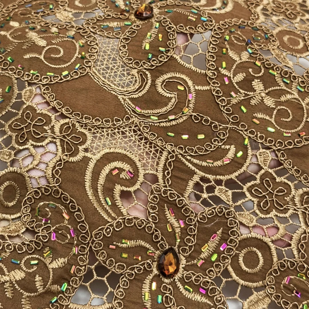 

Water Soluble Guipure Cord Rhinestone Studded High Quality Nigerian Floral Embroidered Lace Fabric Women Wedding Dress Sewing