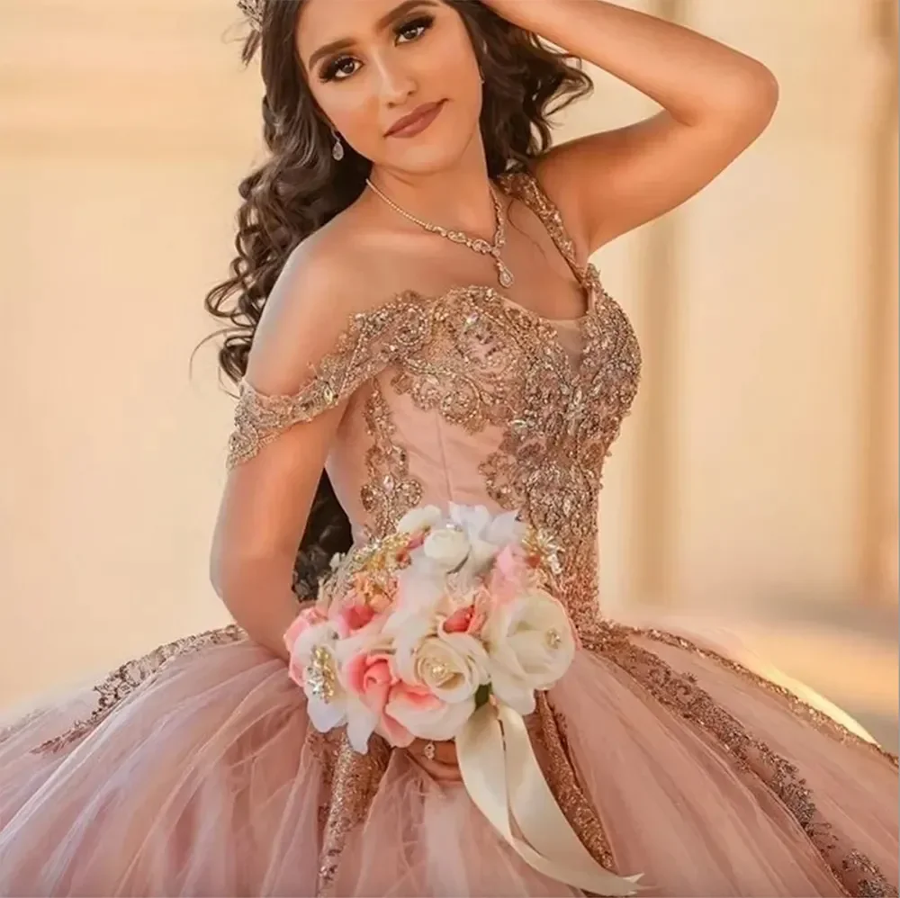 فساتين ANGELSBRIDEP اللامعة باللون الوردي أحمر الخدود Quinceanera الفاخرة من الدانتيل على شكل زهرة ذهبية مكشوفة الكتفين من Vestidos De 15 Anos لحفلات أعياد الميلاد #2