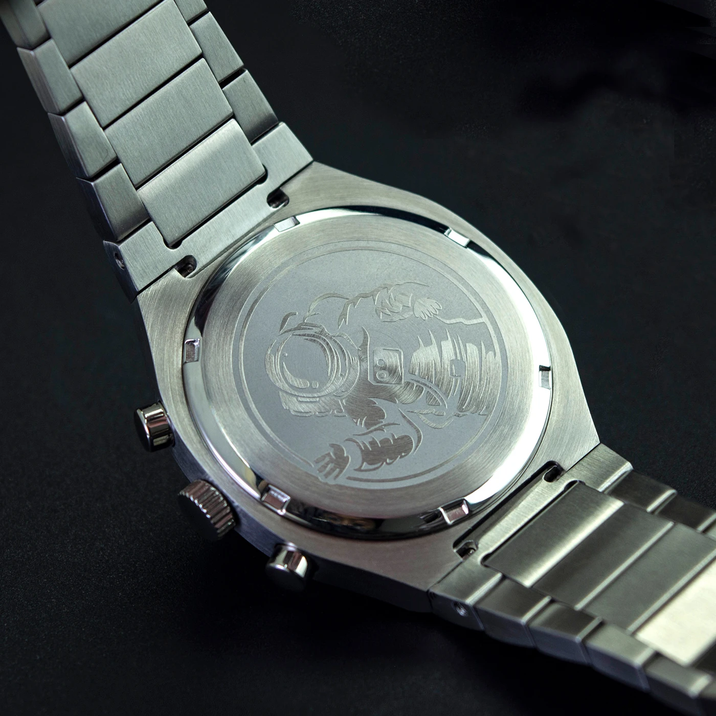 HRUODLAND Custom Logo Chronograph Men Personalized Watches Sapphire Crystal Tachymeter Bezel Lume Customized Quartz Wristwatch