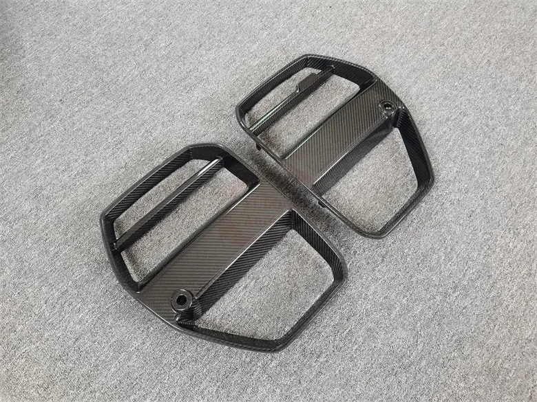 High quality V Style Dry Carbon Fiber Front bumper grill Front Grille For BMW G80 M3 G82 M4 Center Dry Carbon Fiber grid