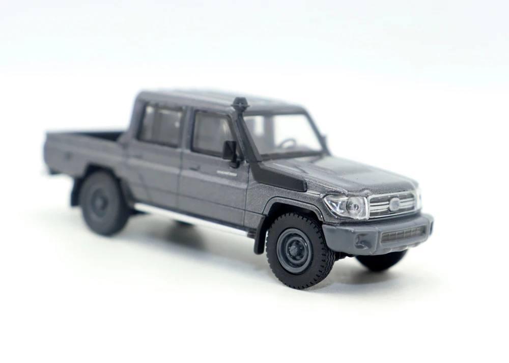 New Para64 1:64 Land Cruiser 70 Series Pickup Diecast Simulation Alloy Toy Car Model for Collection Gift