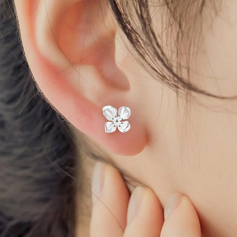 925 Sterling Silver Metal Flower Stud Earrings for Girls Lily Plant Screw Korean Ear Bone Nail Ladies Piercing Jewelry Wholesale