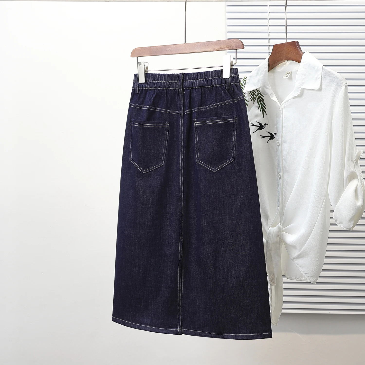 Retro Color Block Leather Pocket High Waist Elastic Back Waist Denim Skirt Women's Summer Straight Cut Midi Skirt