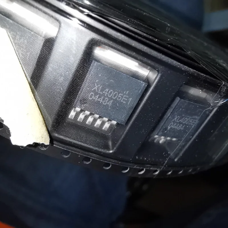 

30Pcs Brand New Original Xl4005E1 To-263 32V5A/300Khz Dc-Dc Step-Down Regulator Ic Chip