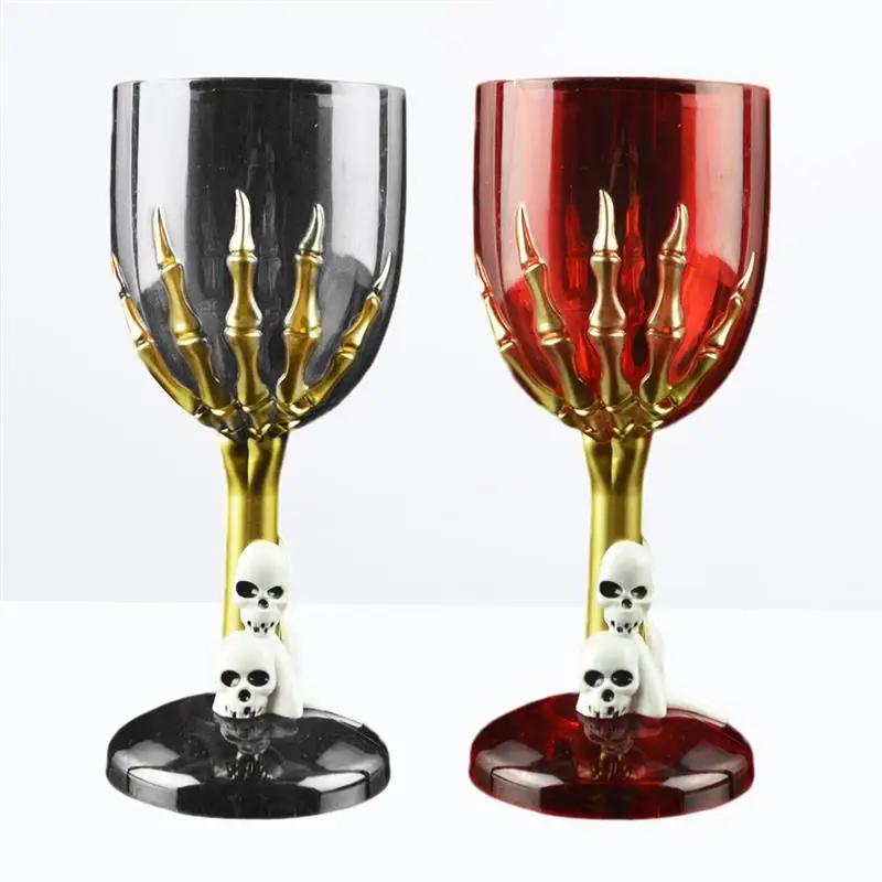 2pcs Halloween Plastic Goblet Skull Claw Decor Plastic Goblet Prop for Bar KTV Store (Non-Luminance Pattern, Random Color)