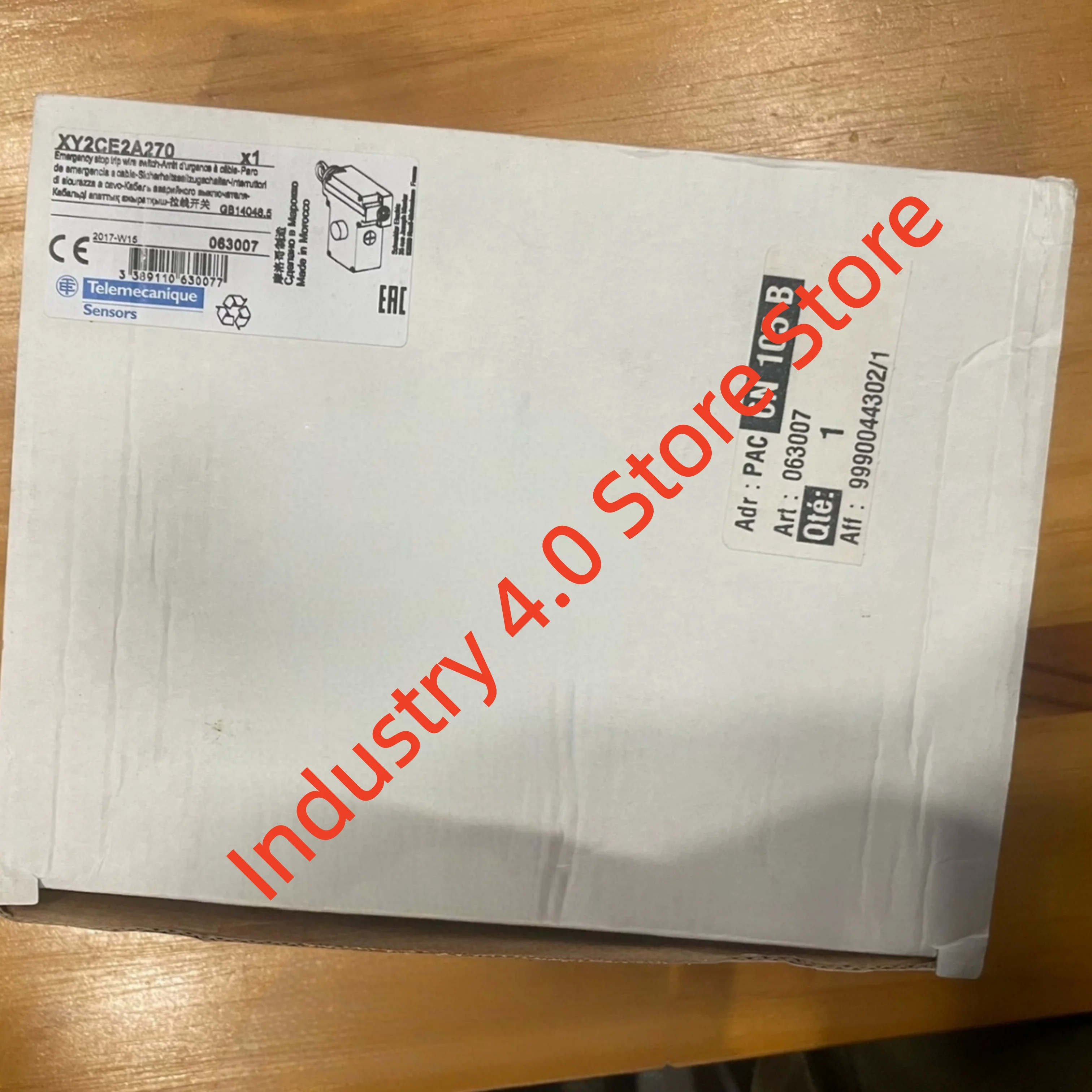 Nuevo original XY2CE2A250 XY2CE2A270 nuevo en caja