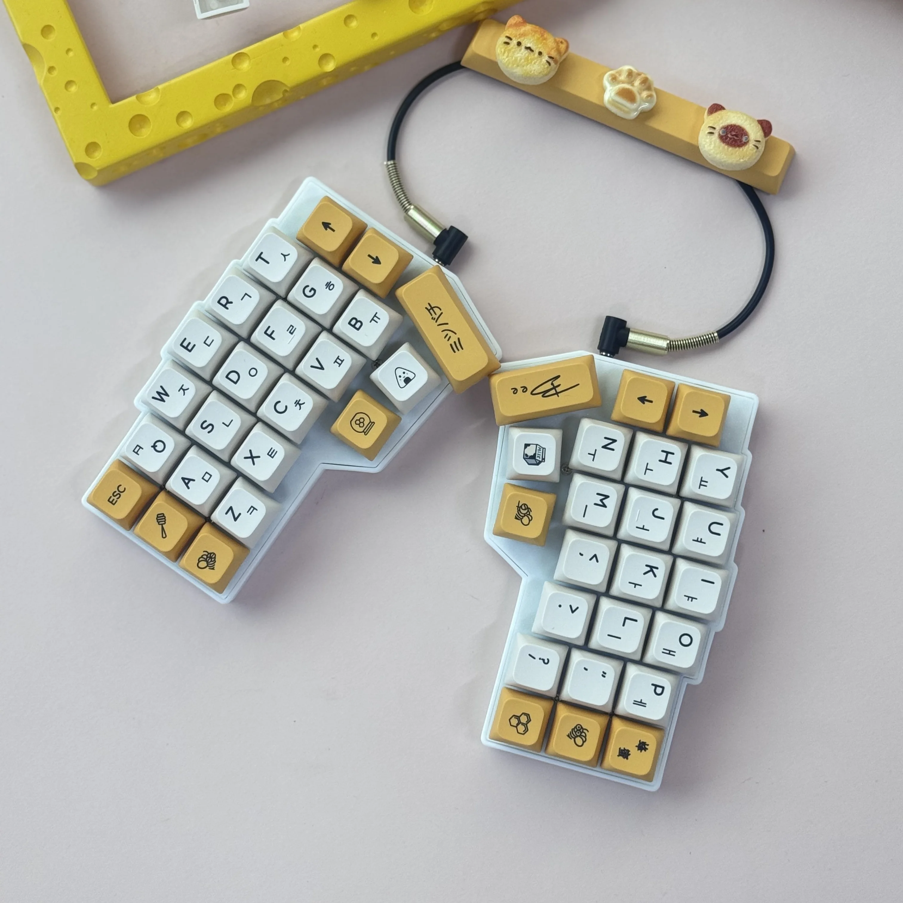 لوحة المفاتيح الكورية سبليت Corne V4.1 Hot Swap السلكية RGB QMK Vial Corne Crkbd القرن لوحة المفاتيح الروسية اسبانيا Keycap مجموعة لوحة مفاتيح الألعاب