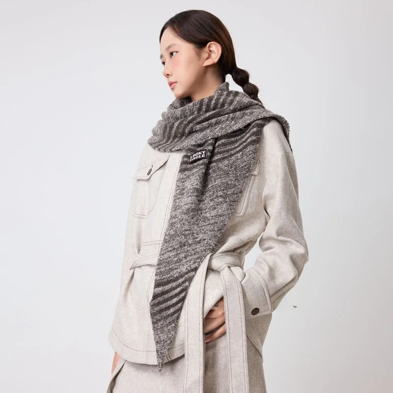 

Женский вязаный треугольный шарф с напуском из смесовой шерсти, модный универсальный шарф в полоску в стиле ретро, осенне-зимние теплые женские шарфы