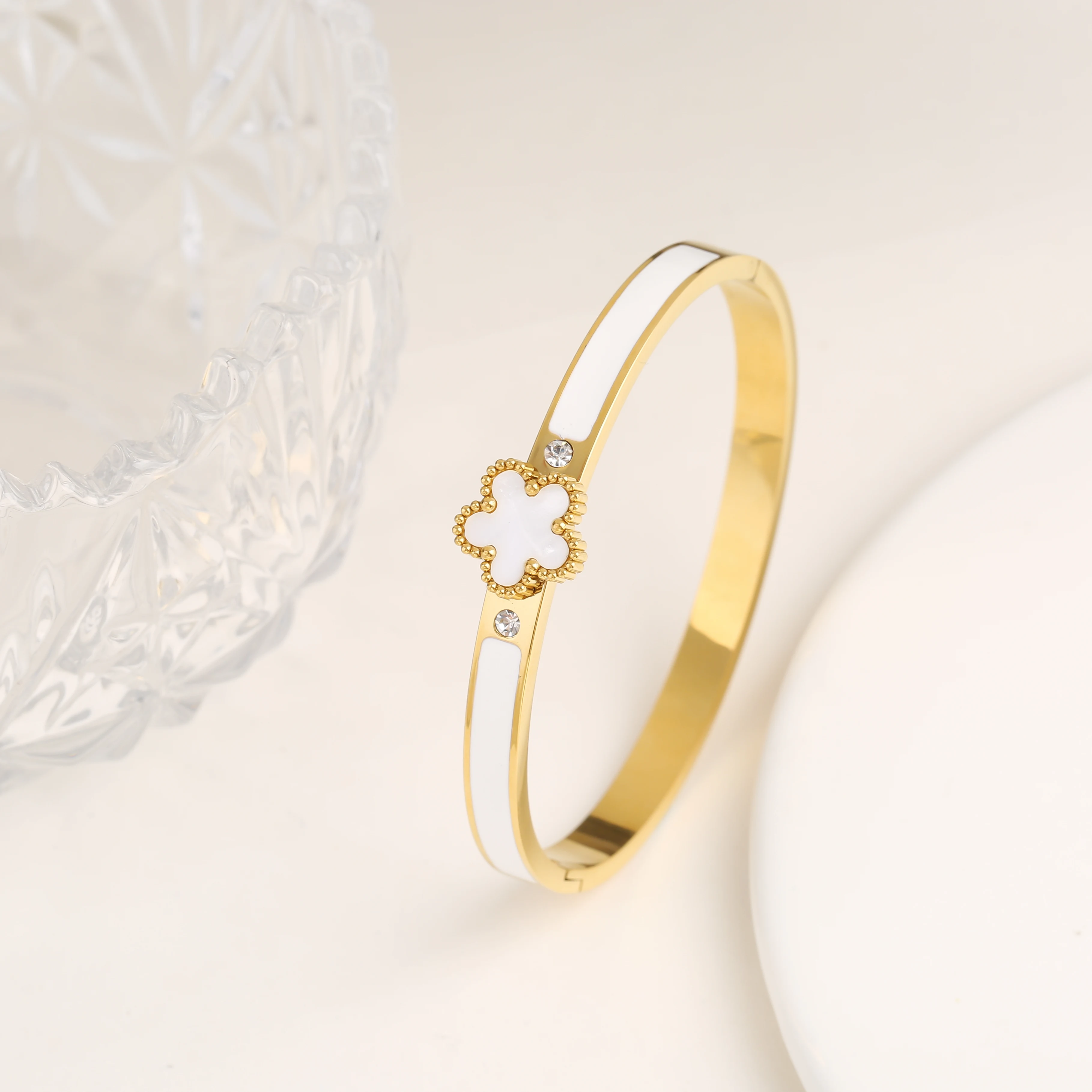 جديد وصول الفولاذ المقاوم للصدأ قطرة النفط قذيفة خمس أوراق زهرة المفتوحة الإسورة للرجل امرأة موضة حفلة مجوهرات كلاسيكية البرسيم 2025 #2