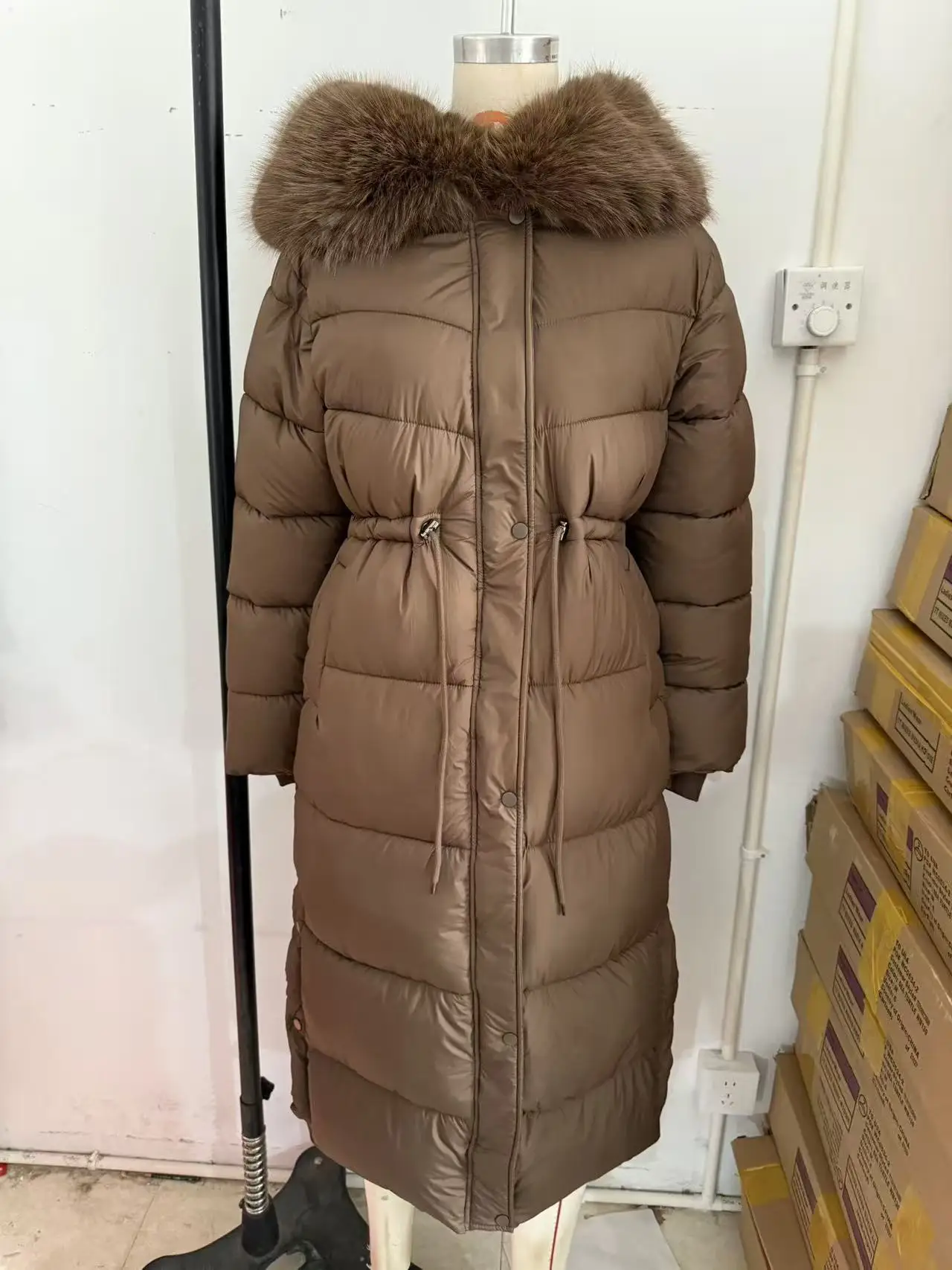 

Warm Fur Collar Elastic Waist Hooded Coat Women's Elegant Waist-cinching Zippers Long Cotton Coats 2025 Winter New Lady Outwear