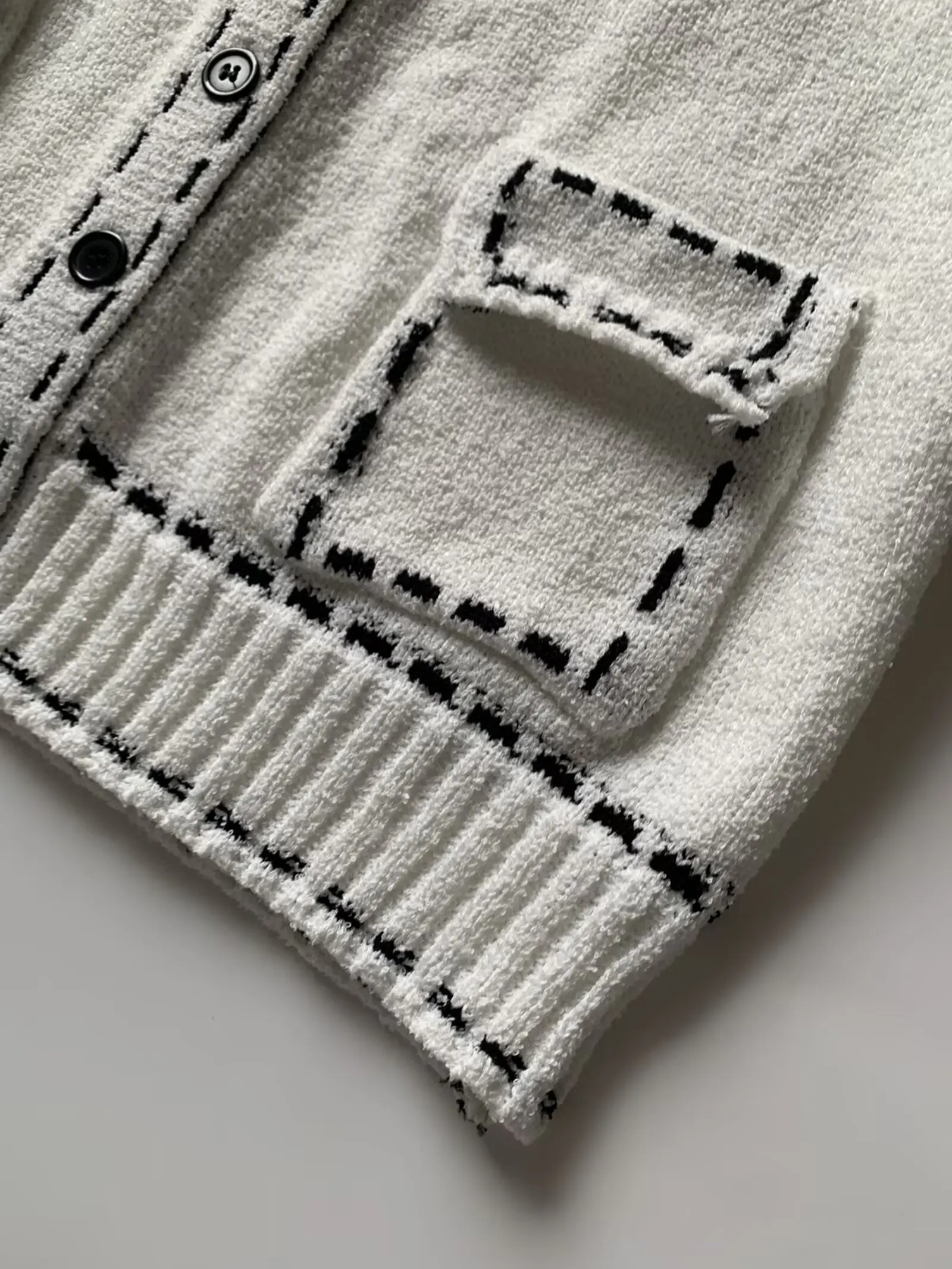 YY2640 25 Spring New Product Women's Clothing Thread Cutting Decoration Creative Fashion Round Neck Short Sleeve Knitted Coat 39