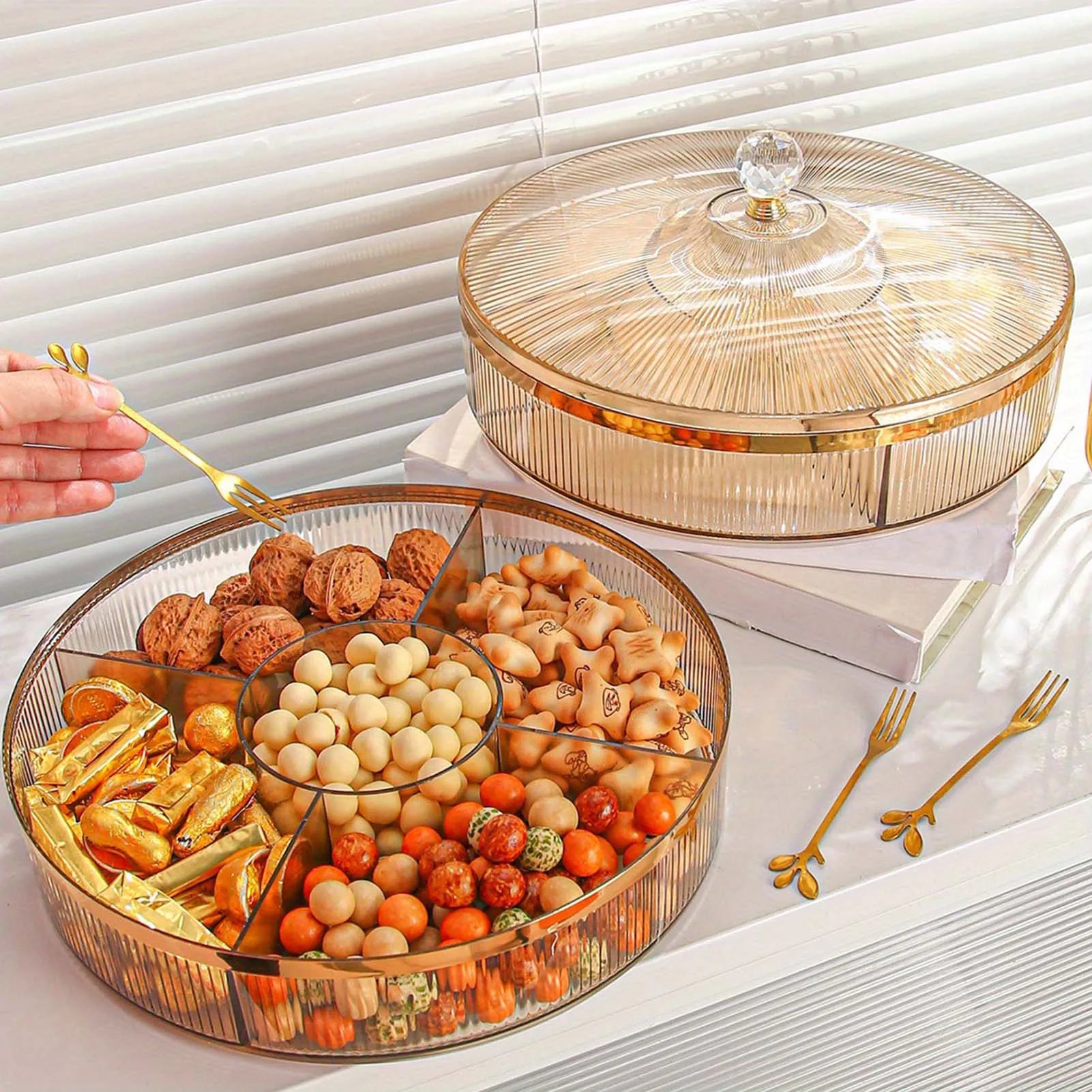 

Nut Storage Box Light Luxury Transparent Vertical Patterned Fruit Platter Compartmentalized Snack Candy Dessert Organizer Plates