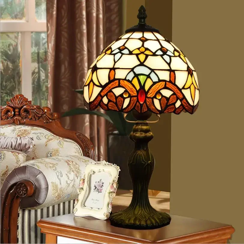 

European Creative Color Glass 8 "desk lamp Baroque creative bedroom bedside desk lamp diameter 20cm small lamp