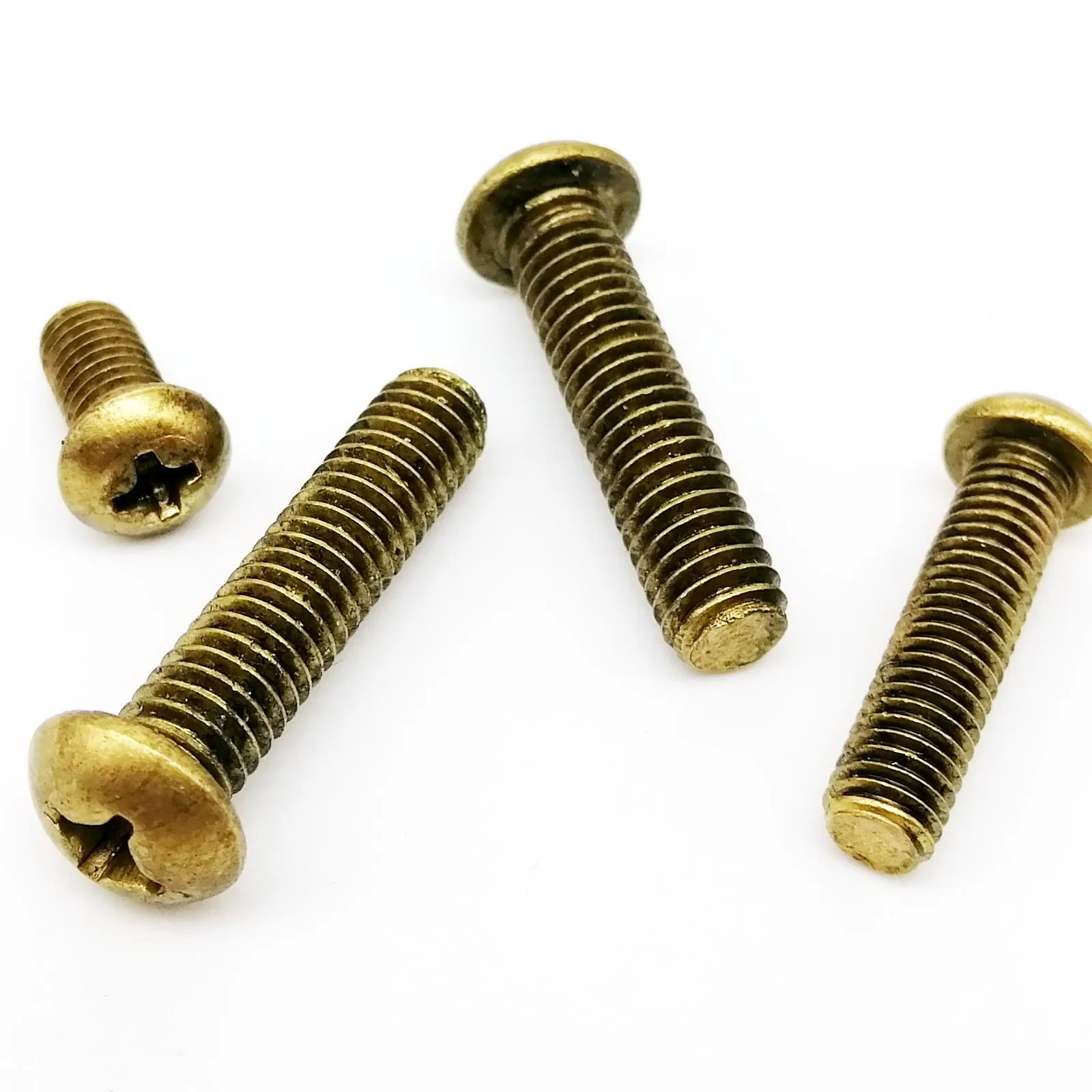 HZYUEGOU M2 M2.5 M3 M4 M5 M6 GB818 Vollmessing Kreuzschlitz-Flachkopfschraube Gewindelänge 4-30mm – Detail 4