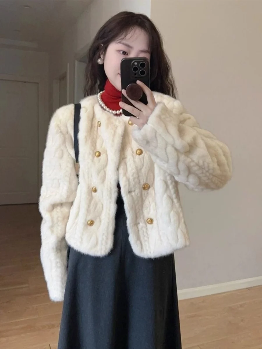 環境に優しいショートファーコート女性のヤングスタイル冬のファッション甘いラウンドネック合成皮革ジャケットミニサイズアンチエイジング