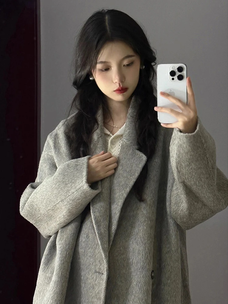 

Spring Autumn Sophisticated Stunning Gray Regular Shoulder Wool Coat: Autumn Petite Audrey Hepburn Style Woolen Jacket for Women