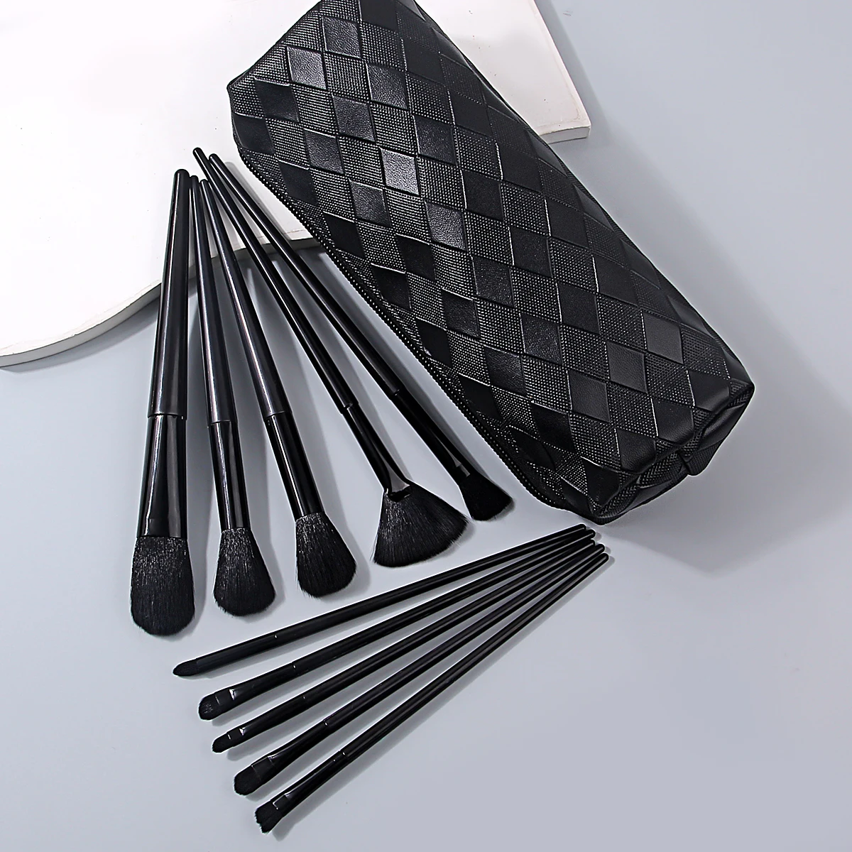 10 pçs todo preto pó solto blush contorno sombra escova conjunto de escova de maquiagem + 1 pçs saco de armazenamento simples e portátil