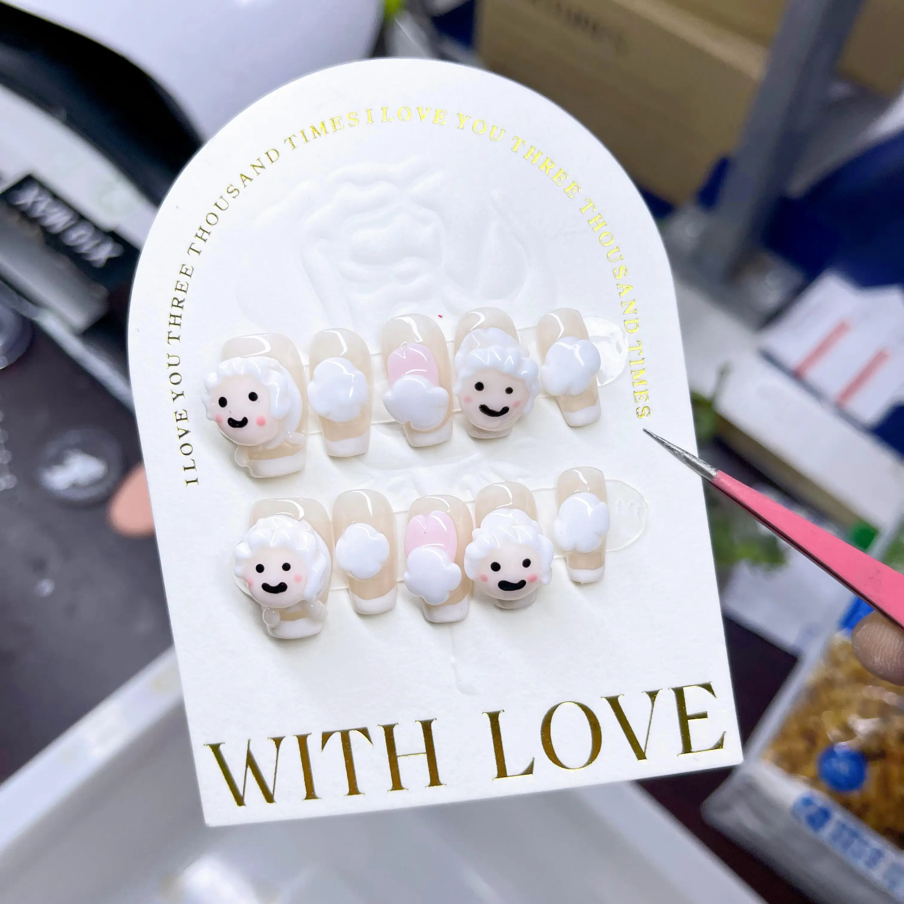 Wholesale Sweet Hand-Sculpted Little Lamb Cartoon Cute Detachable Reusable High-Quality Whitening Handmade Press-On Nail.No.D151